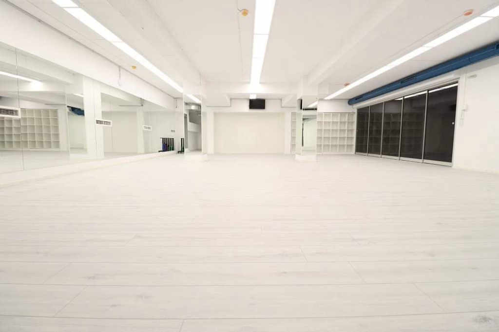 Спортна зала за групови тренировки под наем ПОЧАСОВО или МЕСЕЧНО за различни спортове и дейност