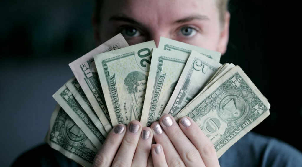 Нашата компания предлага инвестиции и финансиране в различни сектори на дейност