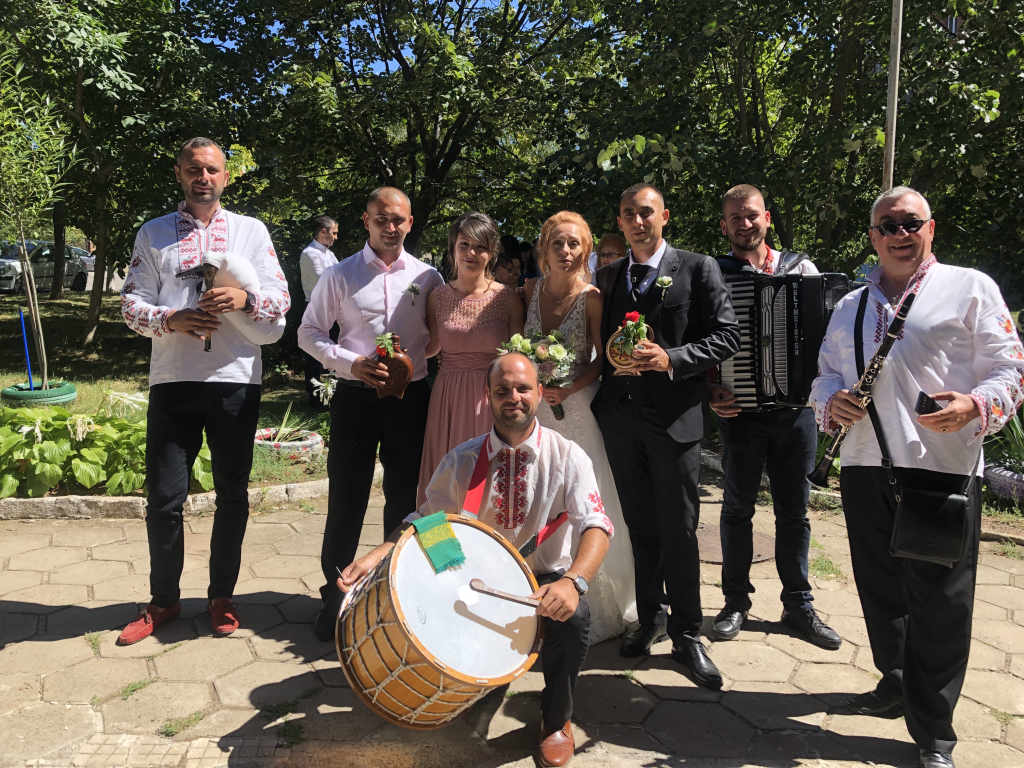 Оркестър за изреждане на булка, кръщене и всякакви весели поводи